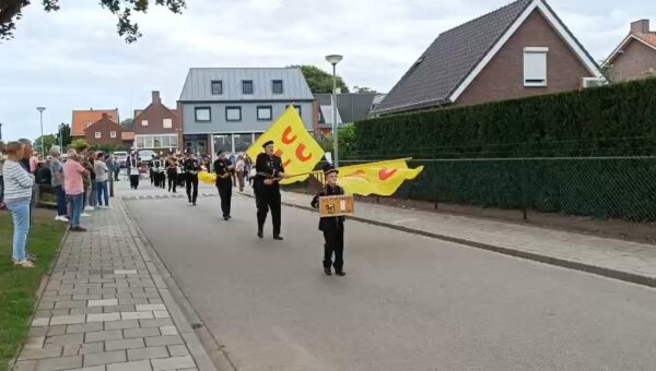 Daag miense van Häör e.o. Vandaag wore wae biej os vrunj in Böggeme. Mit 43…